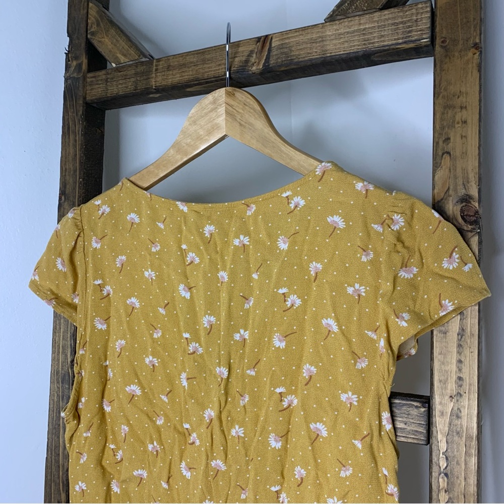 American Eagle Yellow Floral Ruched Women's Top M - Picture 6 of 6